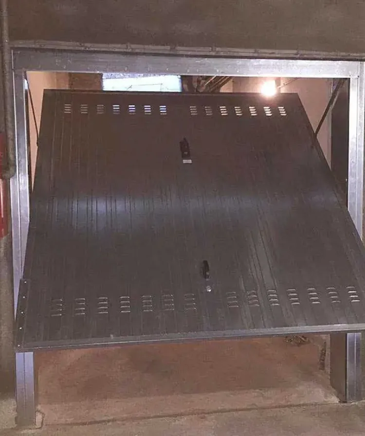 Porte basculanti C.D.S. Casa della Sicurezza